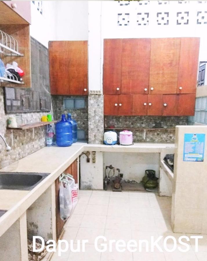 Hostel Greenkost Sintang Zewnętrze zdjęcie
