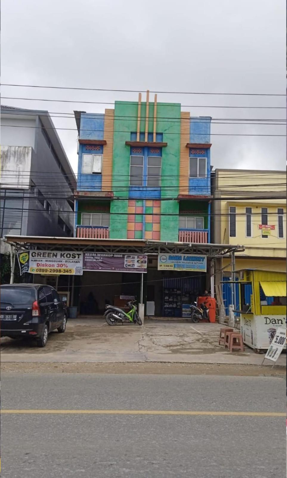 Hostel Greenkost Sintang Zewnętrze zdjęcie