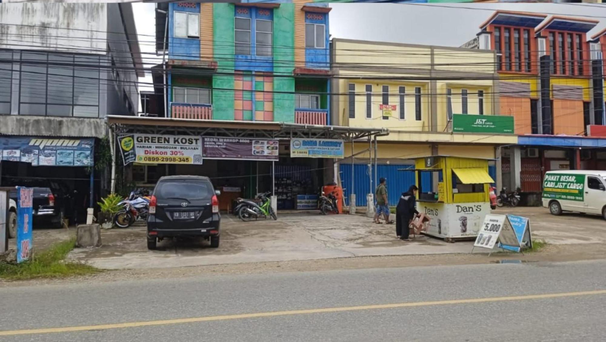 Hostel Greenkost Sintang Zewnętrze zdjęcie
